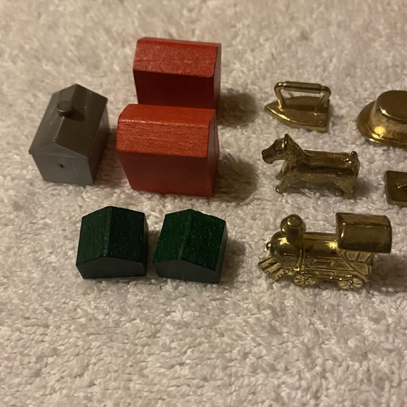 Lot of Monopoly Board Game Pieces - Picture 2 of 4